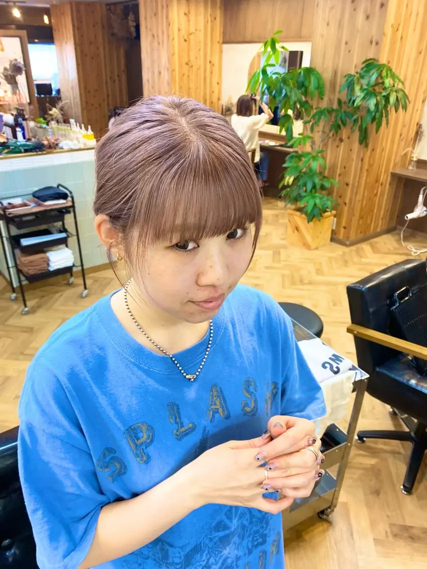 ミディアム デザインカラー/ボブ ブリーチカラー/ユリのヘアスタイル
