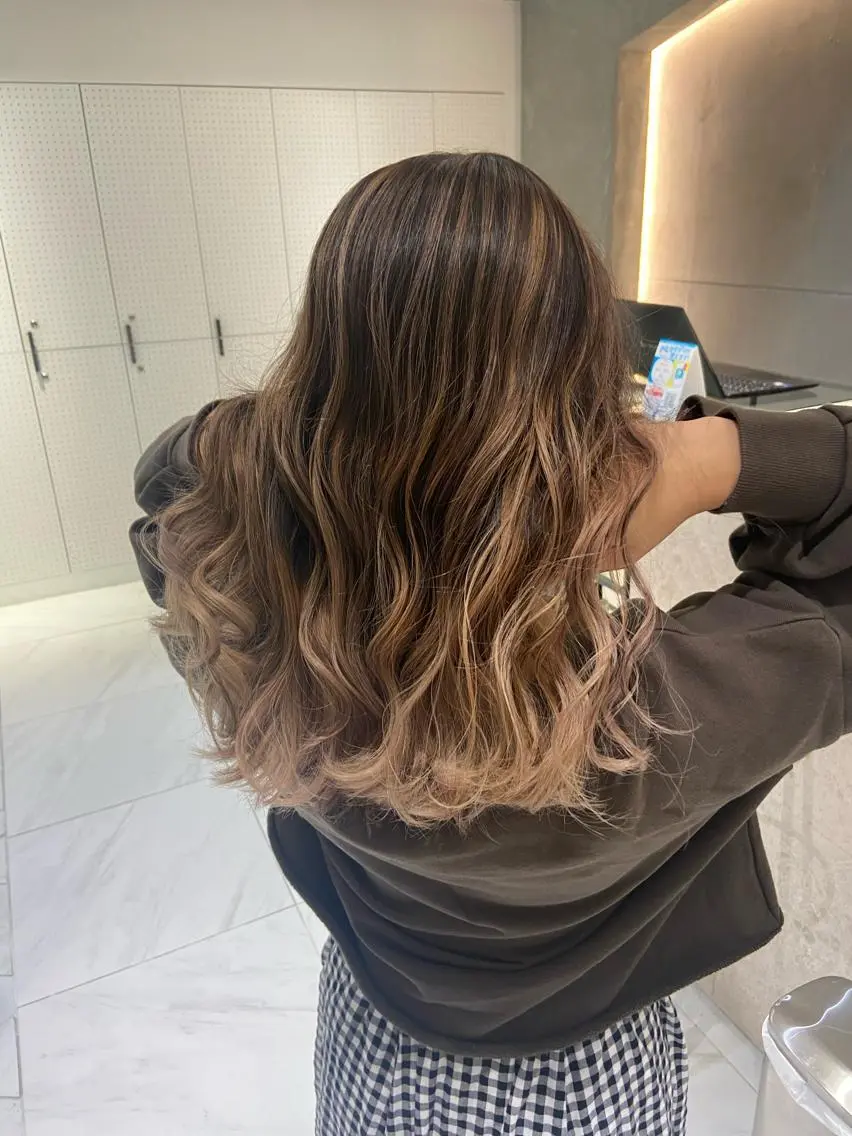 セミロング カラー APOLLO♡ ＭＩＯのヘアスタイル