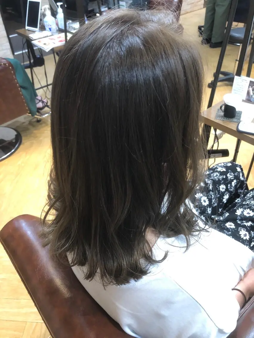 ミディアム カラー アッシュ 透明感カラー グレージュ antica YOSHIのヘアスタイル