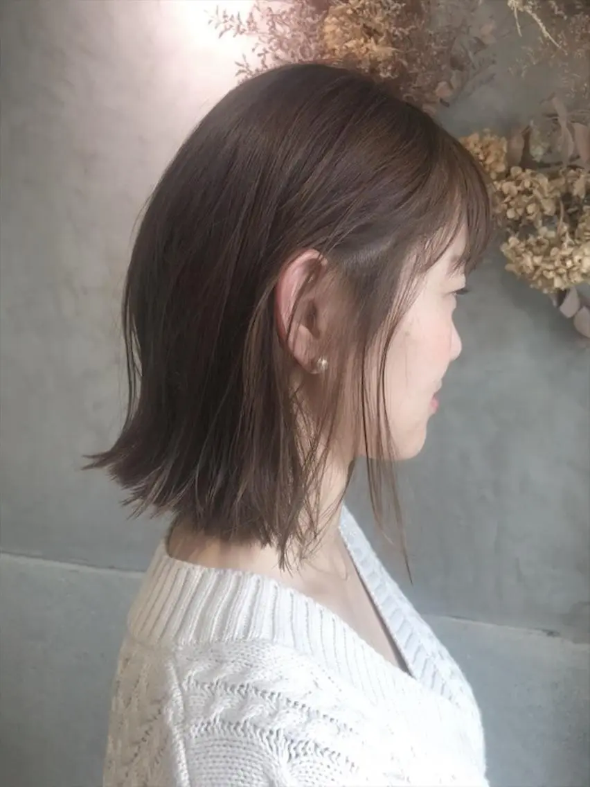 ミディアム 外ハネヘア カット ヘアカラー トリートメント ayane⭐️ボブ・ ショート・パーマのヘアスタイル