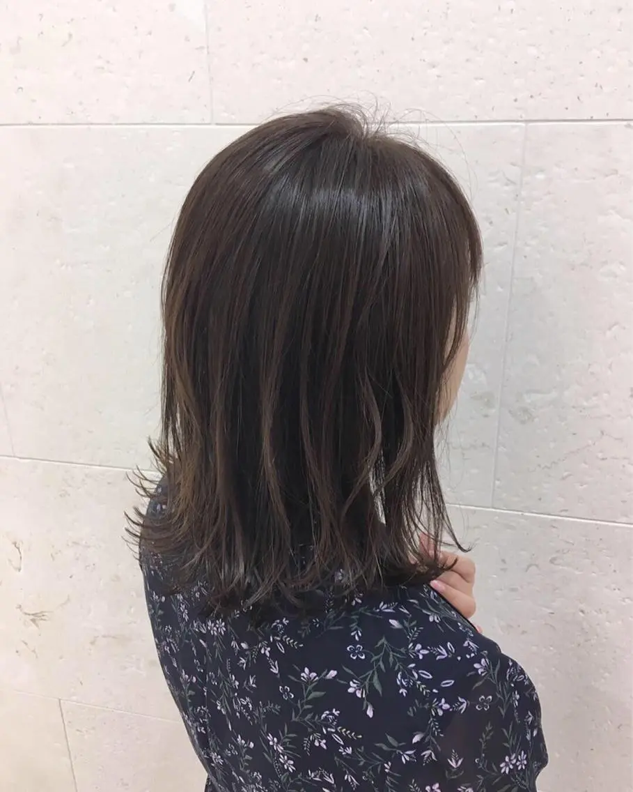 セミロング カラー アディクシーカラー カット ヘアカラー トリートメント 斉藤 貴也のヘアスタイル