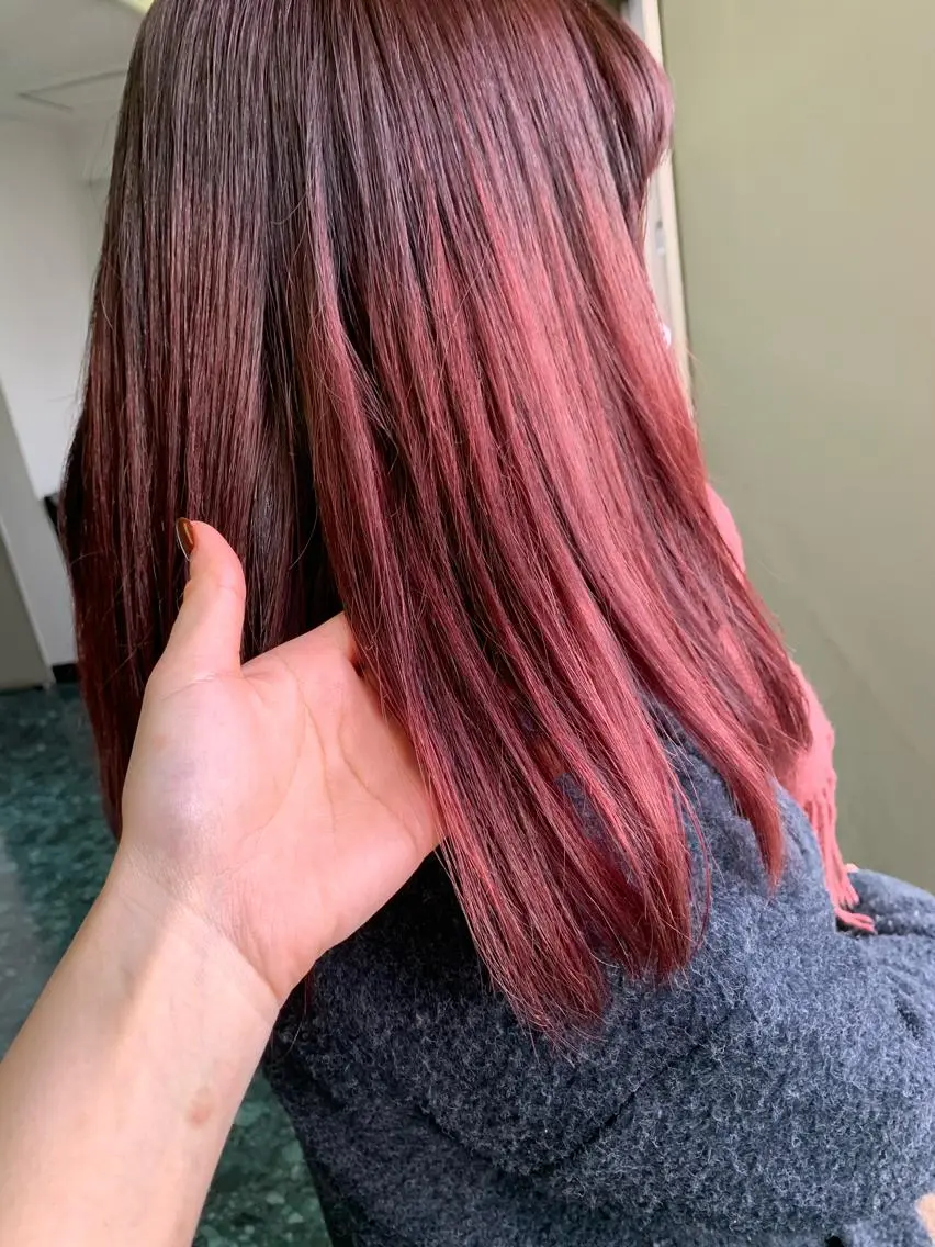 セミロング カラー ブリーチ カシス ダブルカラー ハイトーンカラー ピンクカラー ヘアカラー トリートメント 🌸MAYU🌸 ハイトーン➕レイヤーのヘアスタイル