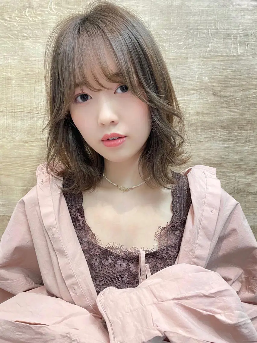 ミディアム カラー 大平 美沙のヘアスタイル