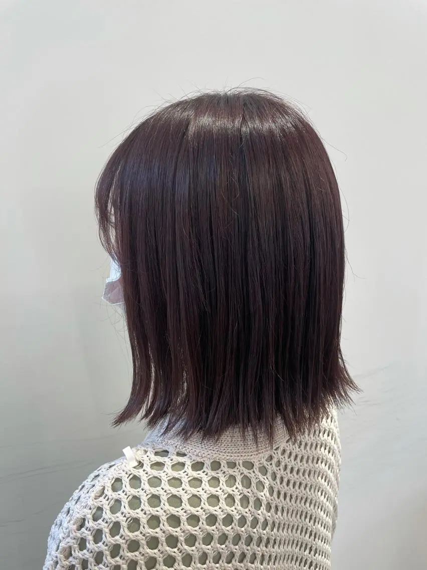ミディアム カラー 切りっぱなしボブ ラベンダーカラー ボブ ひろせ かなのヘアスタイル