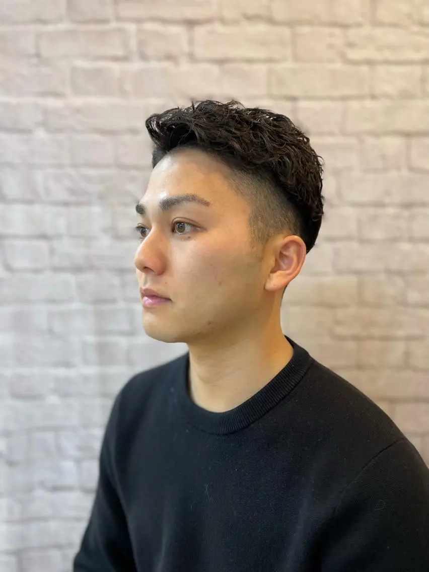 ミディアム パーマ メンズ メンズカット❗️ 岡本晟我のヘアスタイル