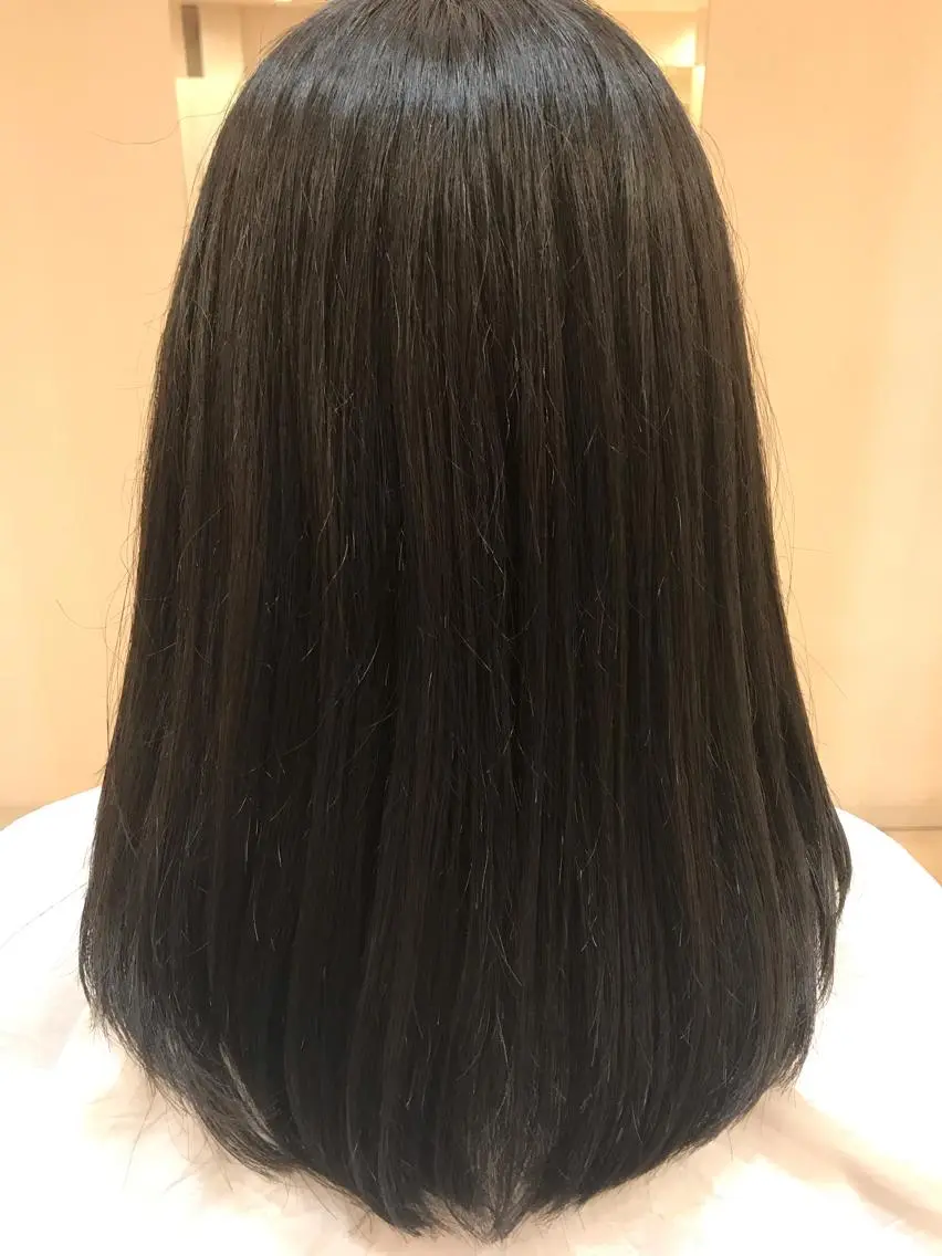 セミロング 斎藤 彩香のヘアスタイル