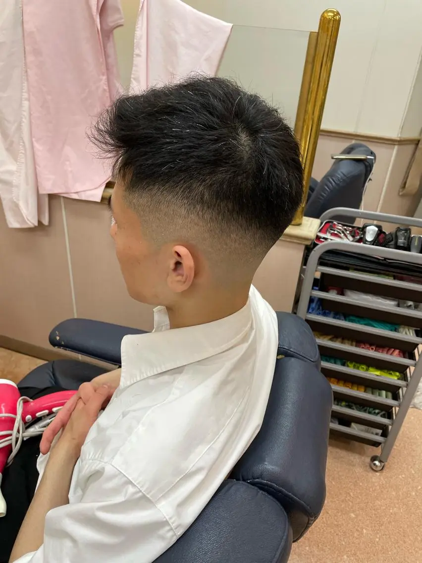 ショート カット 無料メンズカット❗️ 岡本晟我のヘアスタイル