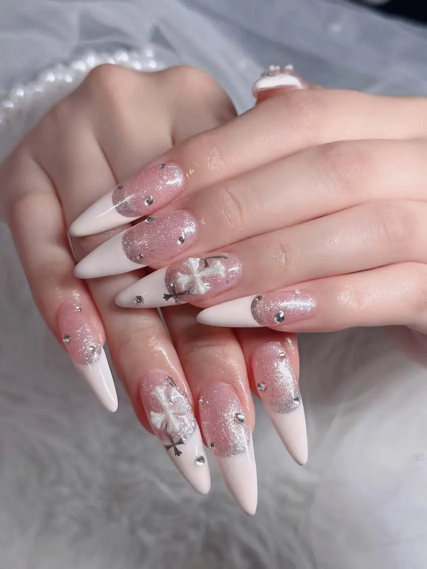 ネイル オーロラネイル フレンチネイル ジェルネイル ハロウィン キラキラネイル ハンドネイル neco H.babynailのネイルデザイン