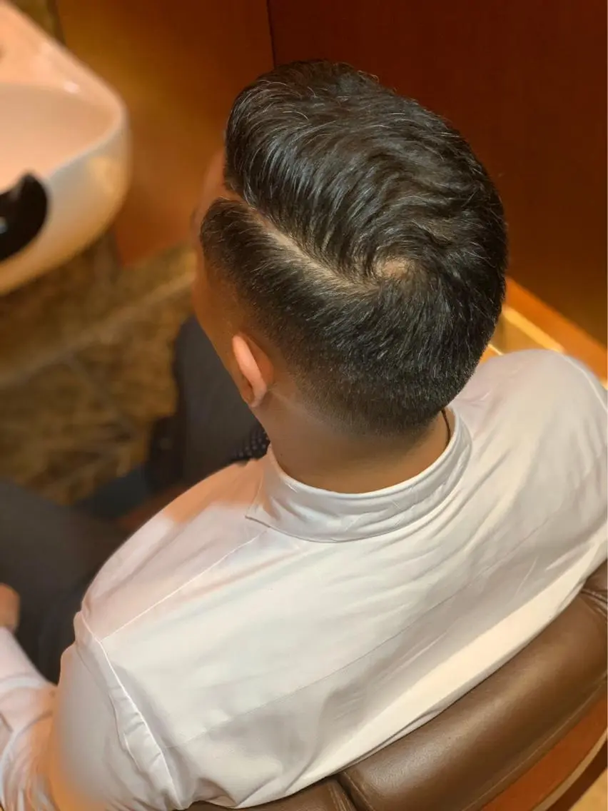 ショート メンズ ビジネス つちもち まるみのヘアスタイル
