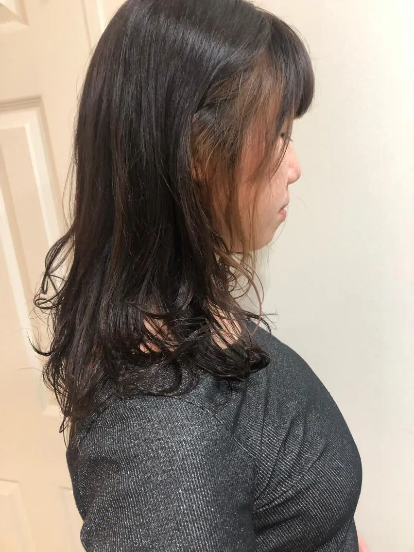 ロング カラー ヘアカラー トリートメント MIOベージュカラー 柔らかいカラーのヘアスタイル