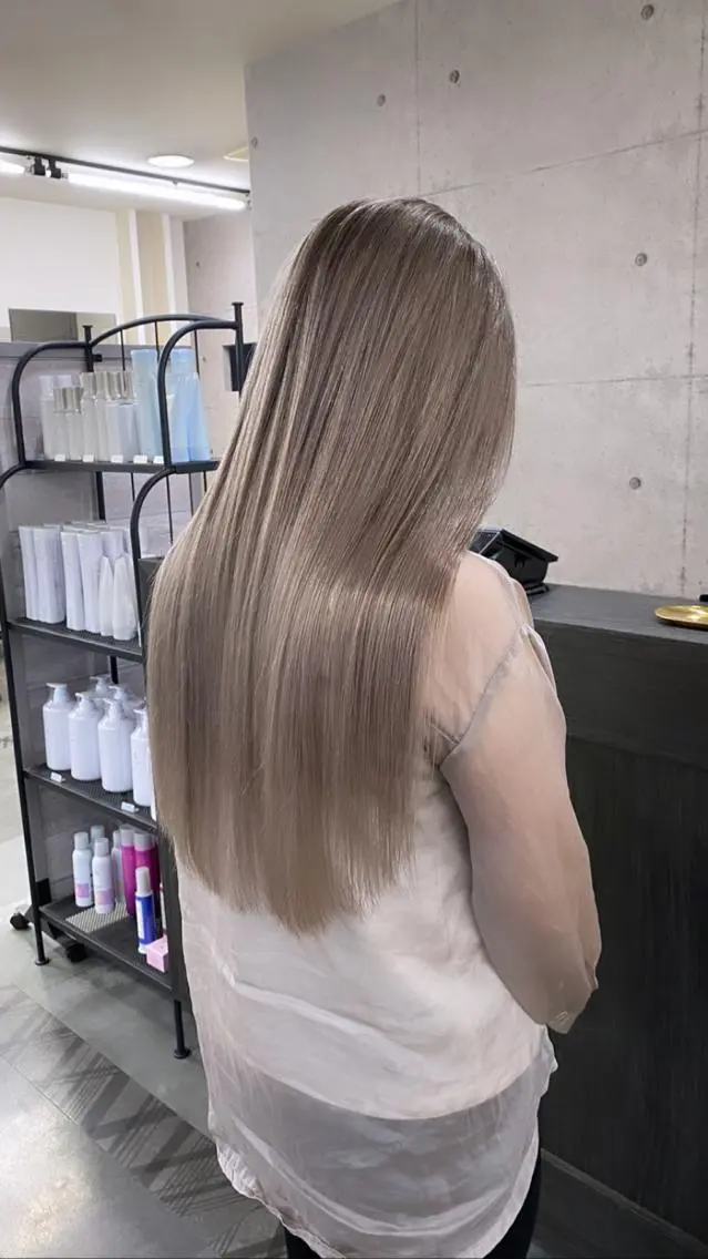 ロング カラー ヘアアレンジ アッシュ バレイヤージュ ブリーチ ブロンド ブラウンカラー shota/ブリーチ ハイトーン/レイヤーのヘアスタイル