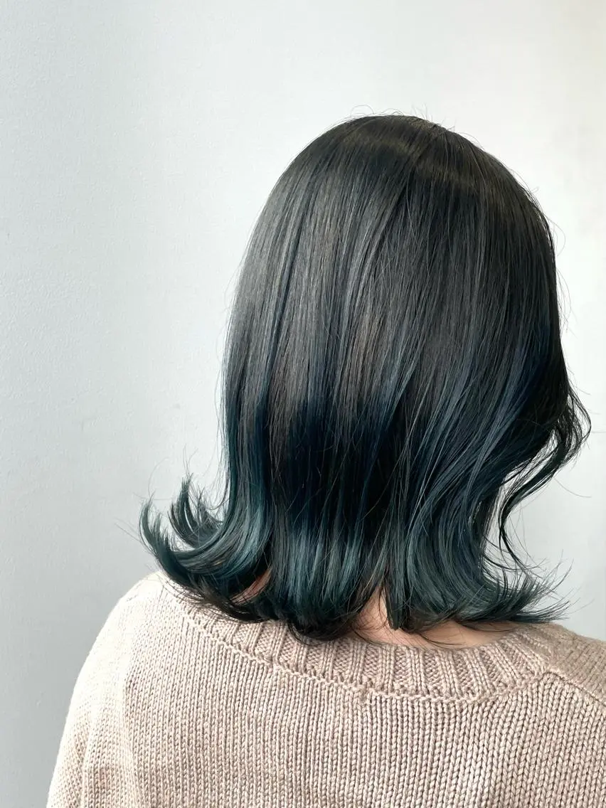 ミディアム カラー ブリーチ ブルーカラー カット パーマ ヘッドスパ モデルさん募集中IT byALBUM八王子のヘアスタイル