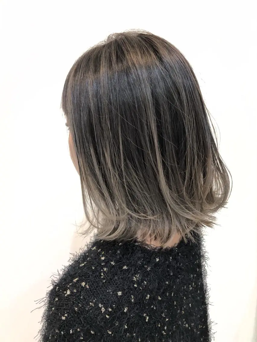 ミディアム ボブ 外国人風カラー ハイライト レイヤーカット ヘアカラー yasu ヤスのヘアスタイル