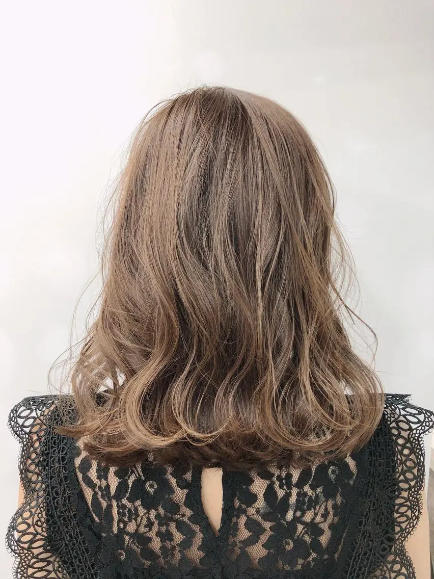ミディアム ヘアカラー トリートメント 似合わせ×レイヤー× 髪質改善×t.yのヘアスタイル