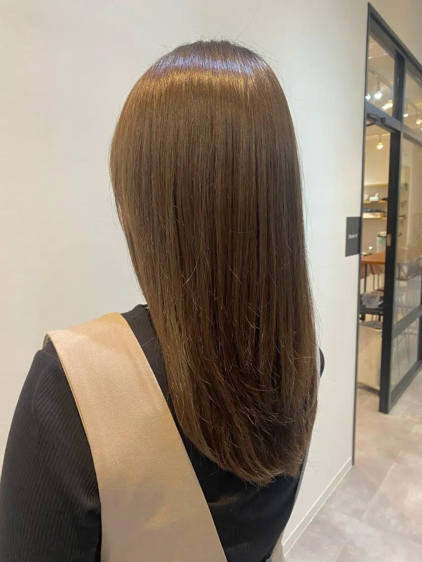 ロング カラー アディクシーカラー アッシュ アッシュブラウン バレイヤージュ ブリーチ カット ヘアカラー トリートメント ♡オシャ髪♡AI ✂️newi町田のヘアスタイル