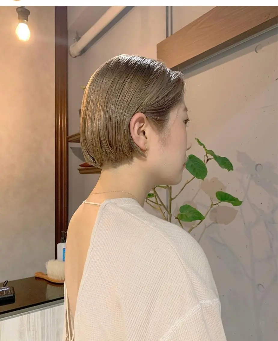 ショート ヘアカラー 圧倒的デザイン力 店長🎨RENAのヘアスタイル