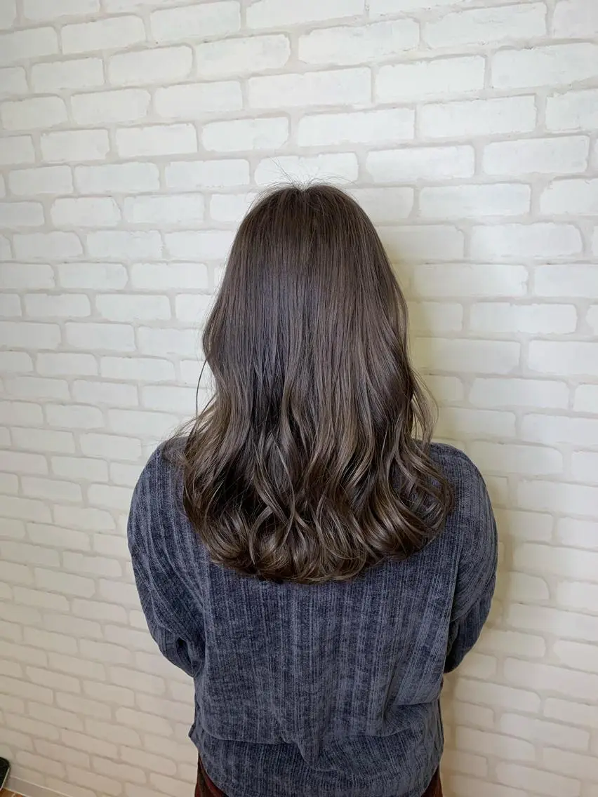 ロング カラー ブルーカラー ブルージュ 透明感カラー グラデーションカラー グレージュ ✨艶髪✨透明感✨ 山内大樹のヘアスタイル
