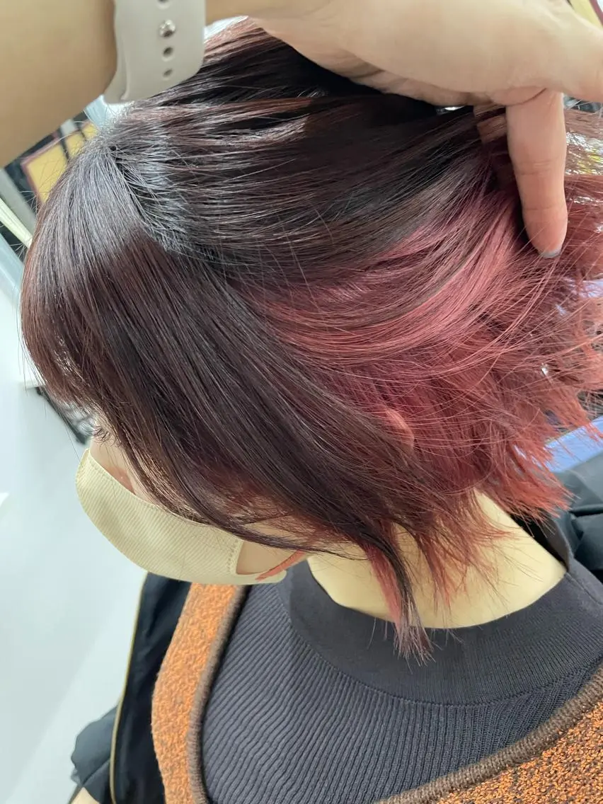 カラー インナーカラー ピンクカラー オノ アカネのヘアスタイル