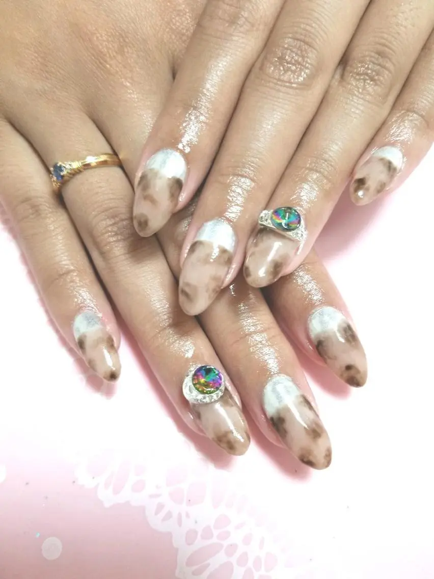 ネイル アニマル柄 フレンチネイル ミラーネイル nail salon ipuniのネイルデザイン