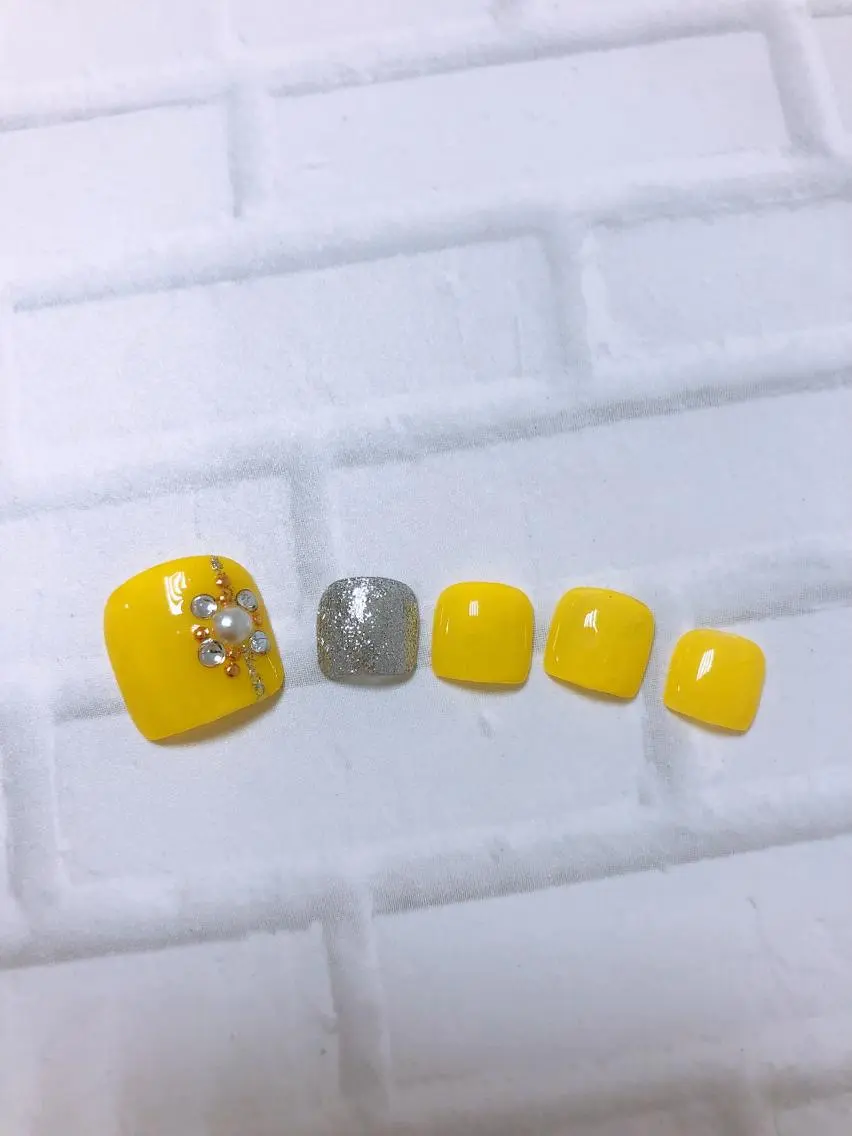 ネイル フットネイル ネイルチップ 東大阪/ ROBED nail salonのネイルデザイン