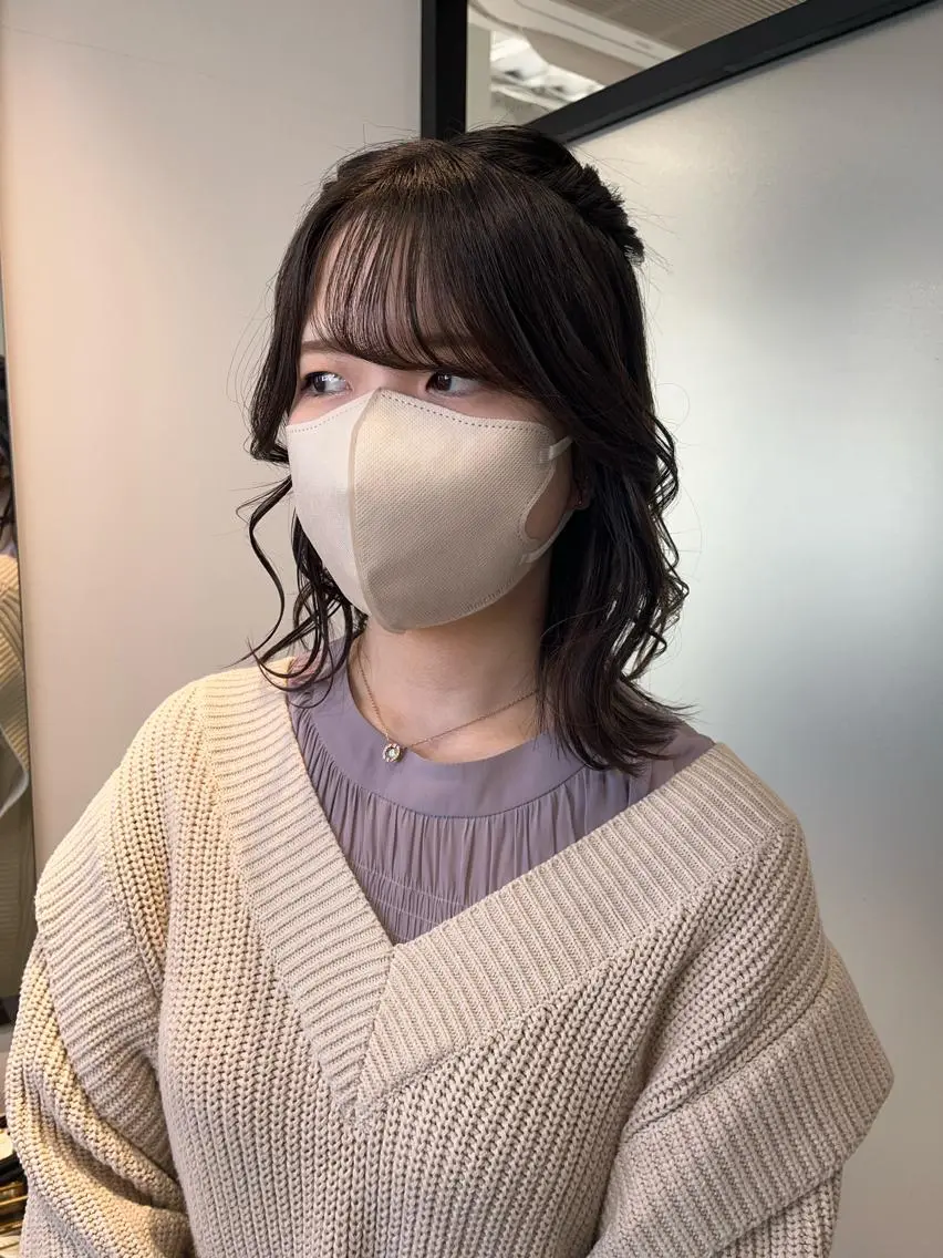 ミディアム 卒業式のヘアスタイル カット トリートメント ヘアセット yukimi .のヘアスタイル