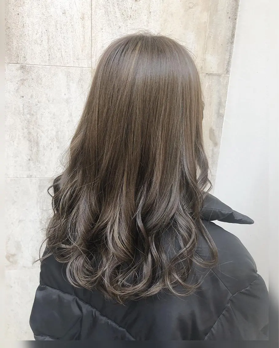 セミロング カラー ヘアアレンジ TOKI /透明感/原宿のヘアスタイル
