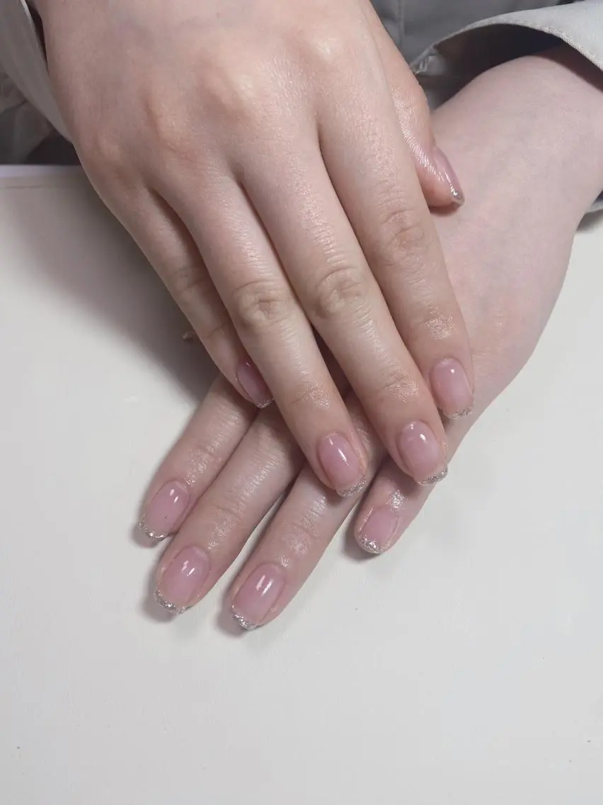 ネイル フレンチネイル ラメ(グリッター) シンプルネイル ハンドネイル Nail Salon K 🧸美爪育成のネイルデザイン
