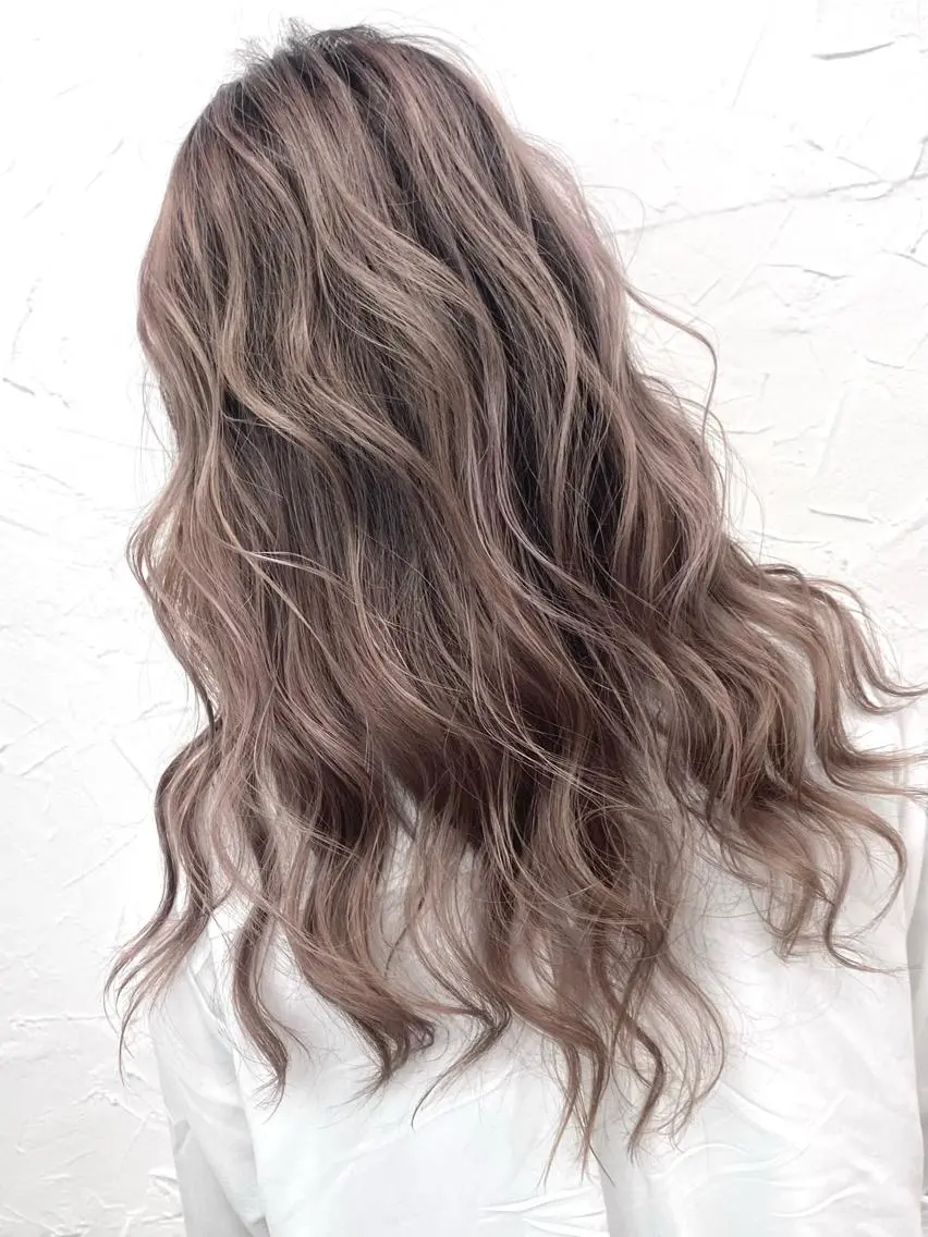 セミロング カラー バレイヤージュ ミストバング ベージュカラー 黒髪 ブリーチ 脱！黒髪 ダブルカラー【上野】のヘアスタイル