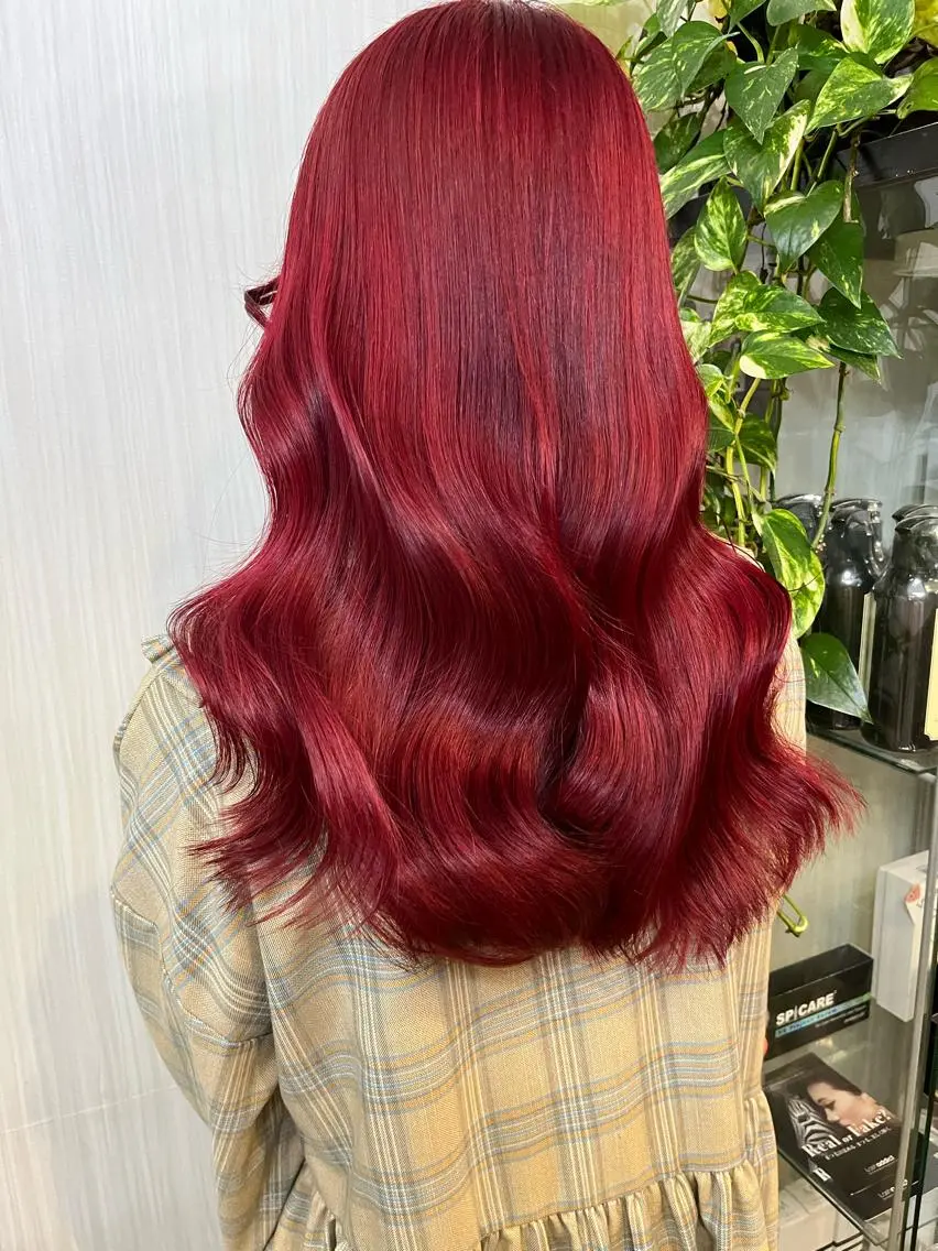 ロング カラー ヘアアレンジ ブリーチ レッドカラー きむえり/髪質改善 /うねり広がり改善のヘアスタイル