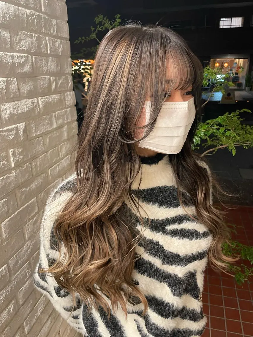 ロング 韓国風カラー 髪質改善 韓国風ヘア 縮毛矯正 トリートメント 塚本 征也のヘアスタイル