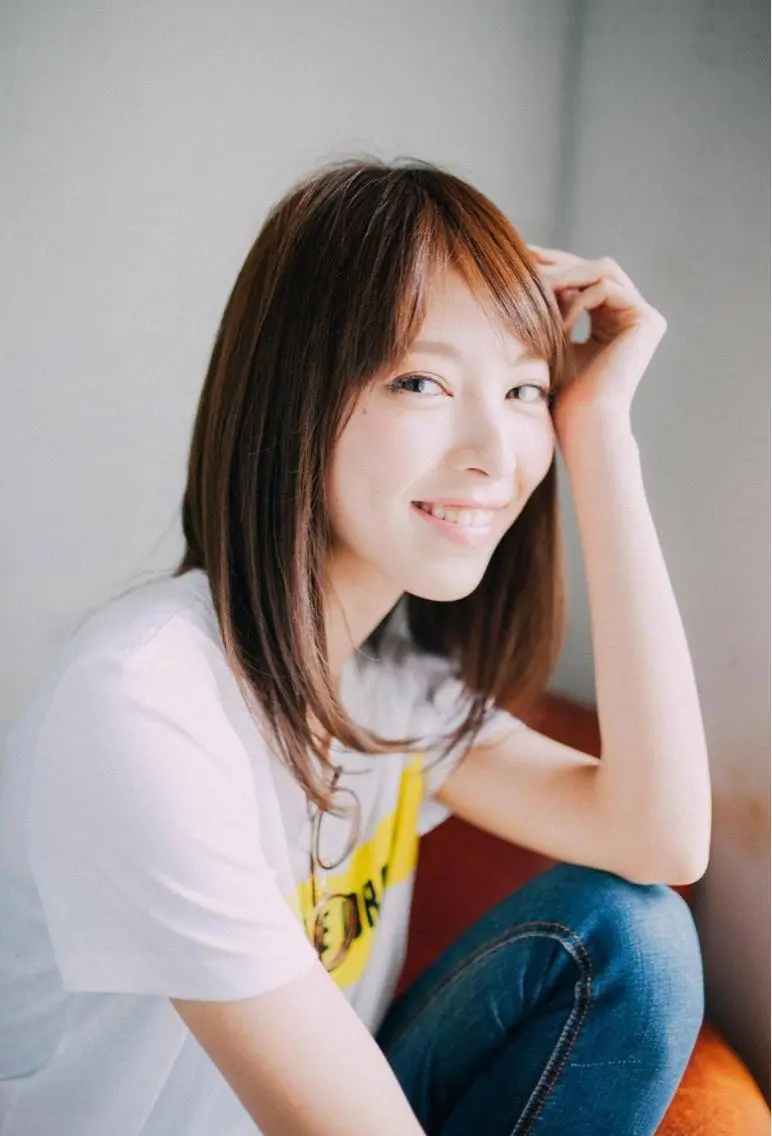 ミディアム ボブ ウルフカット 藤井 仁紀のヘアスタイル