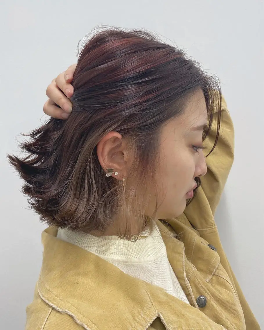 ショート カラー ベージュカラー ホワイトベージュ Unami MIHA☘️*゜のヘアスタイル