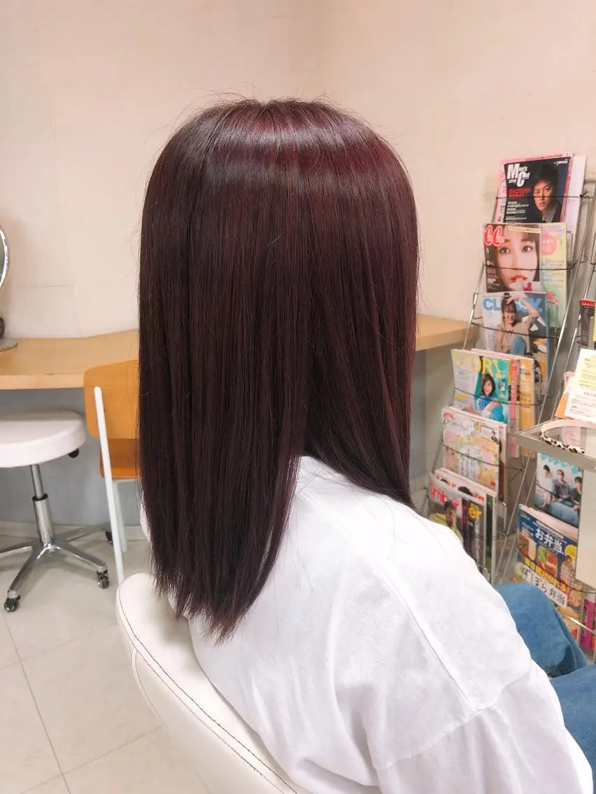 ミディアム パープルカラー カット トリートメント 阿部 美咲のヘアスタイル