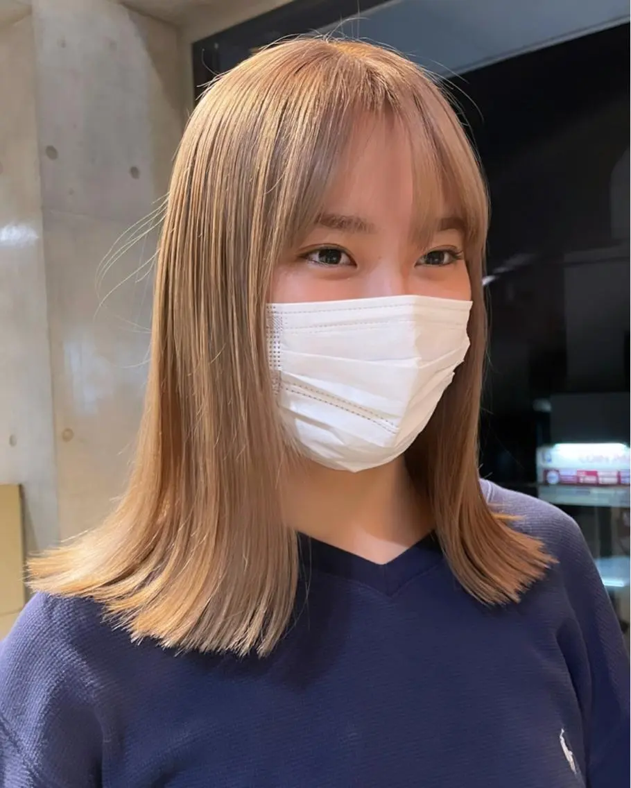 ミディアム カラー kana .のヘアスタイル