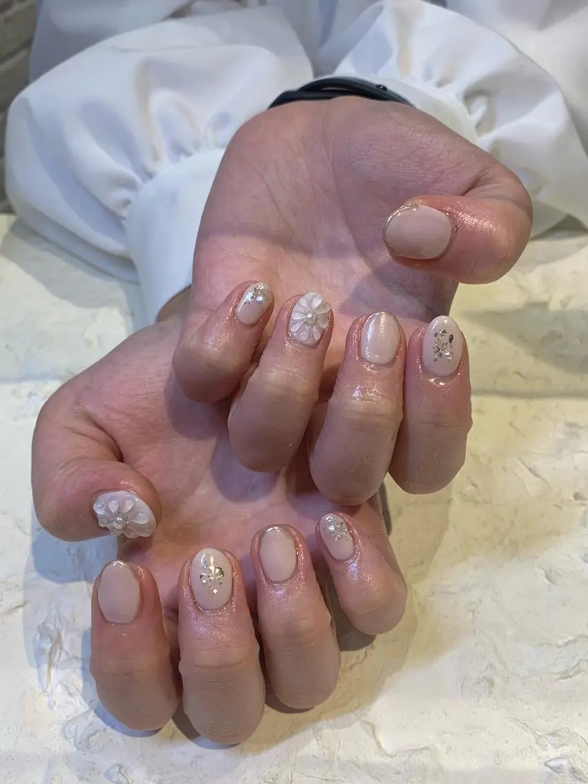 ネイル ぷっくりネイル マキノ ユイのネイルデザイン