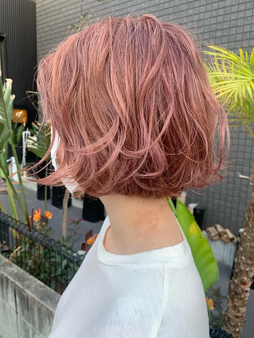 ショート カラー ベージュカラー ピンクカラー ピンクベージュ カット ヘアカラー トリートメント hubhair レイヤー/透明感のヘアスタイル
