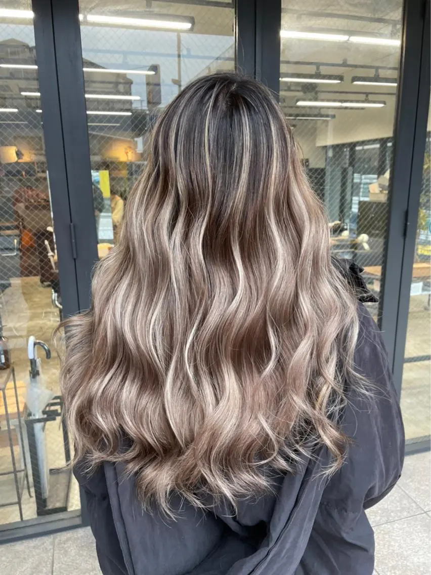 ロング カラー ヘアアレンジ 💕 manaka🌺のヘアスタイル