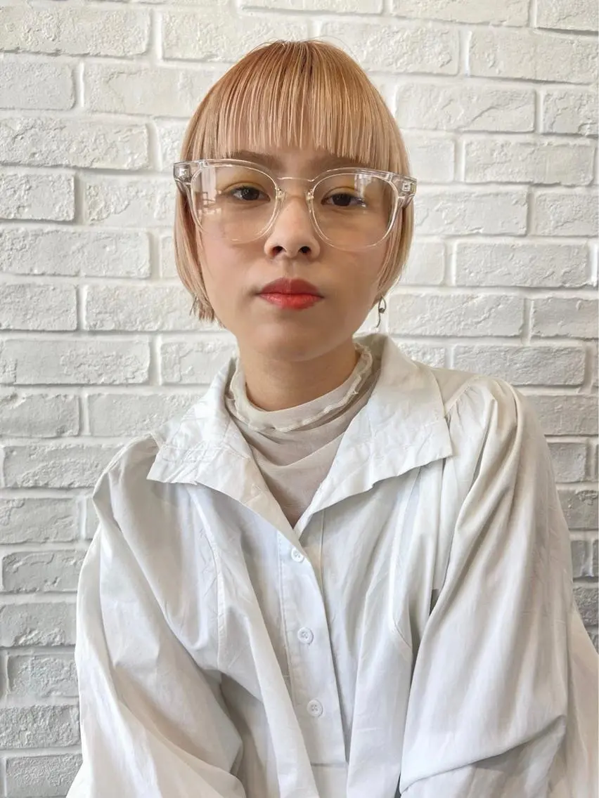 ショート カラー ヘアアレンジ 🧨ブリーチー×ボブ レイヤー💎じゅえるのヘアスタイル