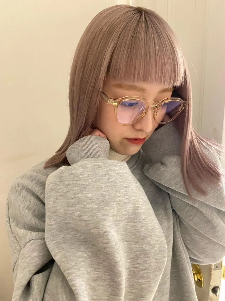 ミディアム カラー ブリーチカラーが人気 onnuのヘアスタイル