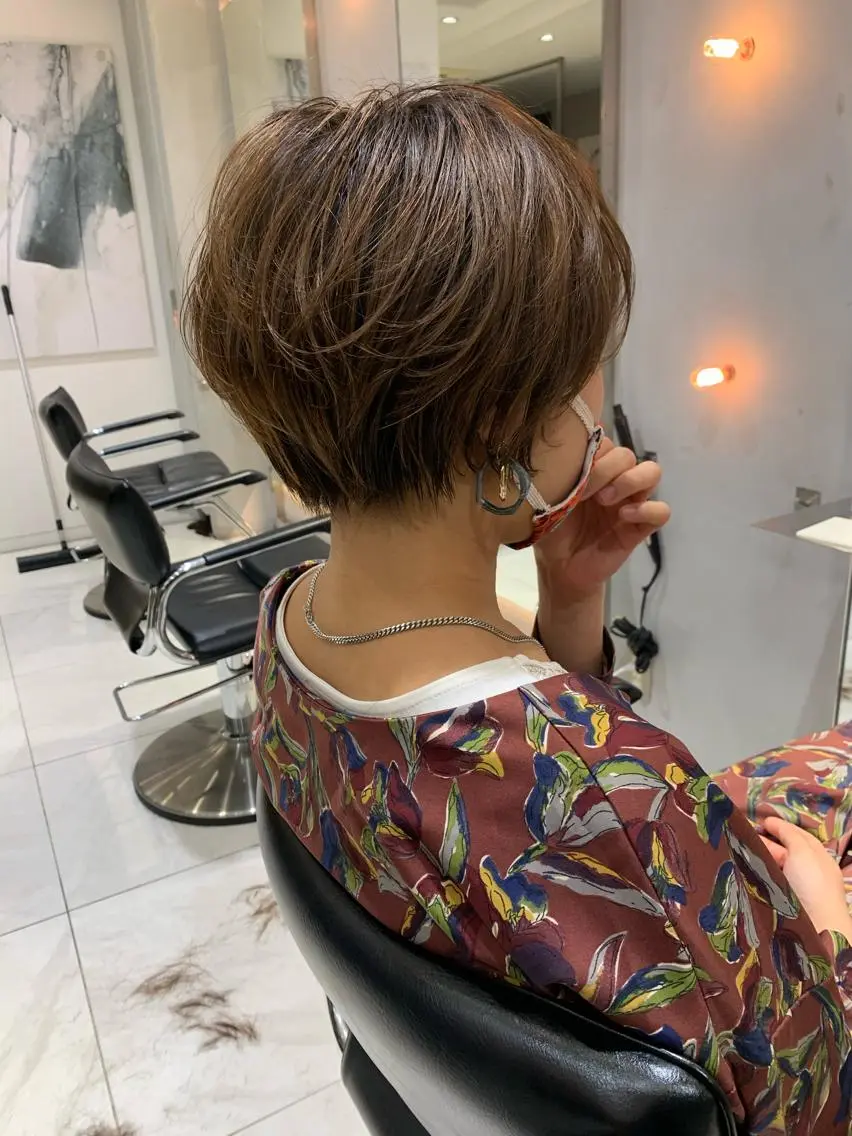 ショート カット ヘアカラー トリートメント 柔らか透け感カラー 🌿ムロヤリョウスケのヘアスタイル