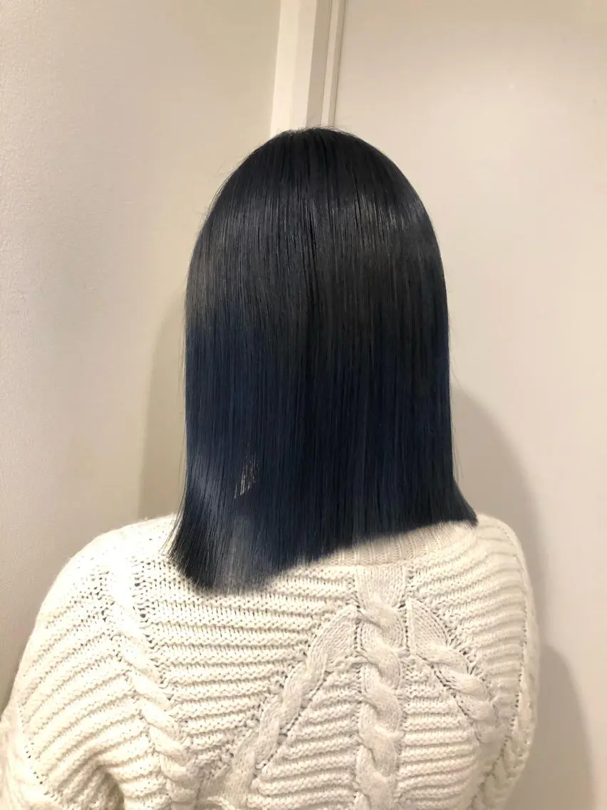セミロング カラー シールエクステ バレイヤージュ ミストバング ブルーカラー ダブルカラー カット ヘアカラー ヘッドスパ 🧡艶髪/エクステ 🫧🧡YUKI❄️のヘアスタイル