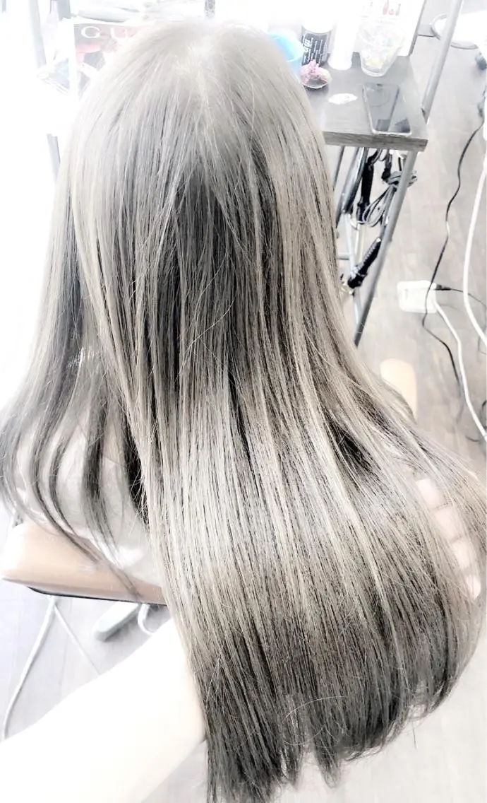 カラー ブリーチ イルミナカラー ヘアカラー トリートメント ヘッドスパ グレージュ/髪質改善 Yamato.hのヘアスタイル