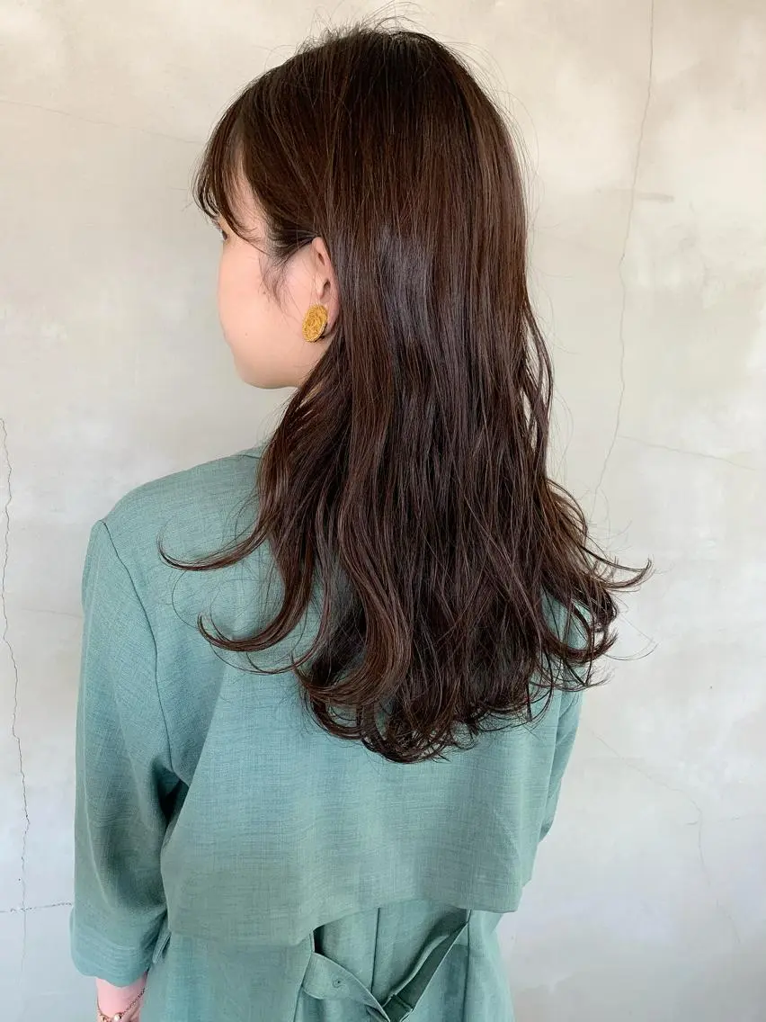 ロング カラー ベージュカラー オリーブベージュ ロング 榑松 恵里のヘアスタイル