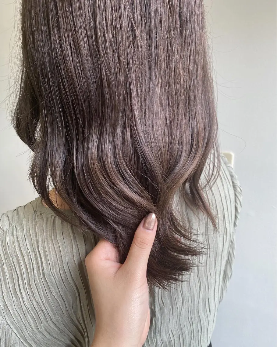 ミディアム カラー ベージュカラー 透明感カラー グレージュ saki🌼ボブ× 透明感カラー🌼のヘアスタイル