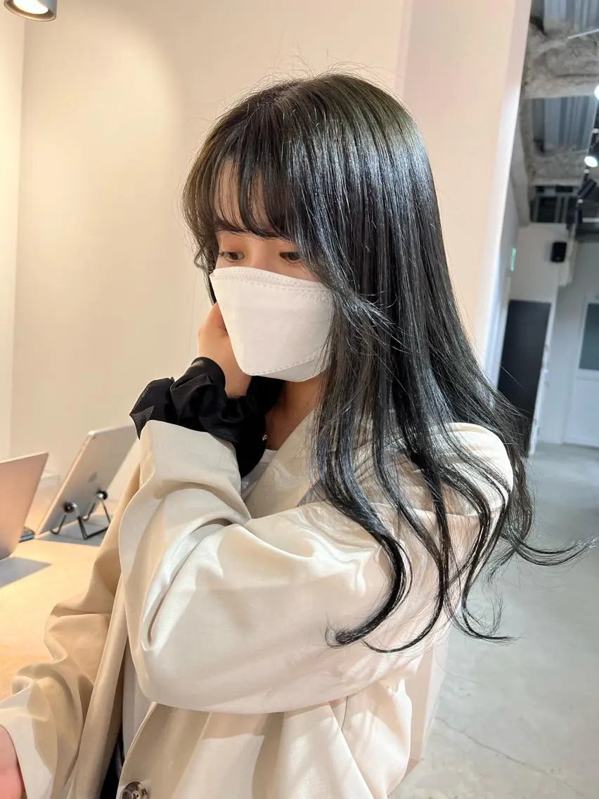ロング カット ヘアカラー VISION 巻幡野花のヘアスタイル