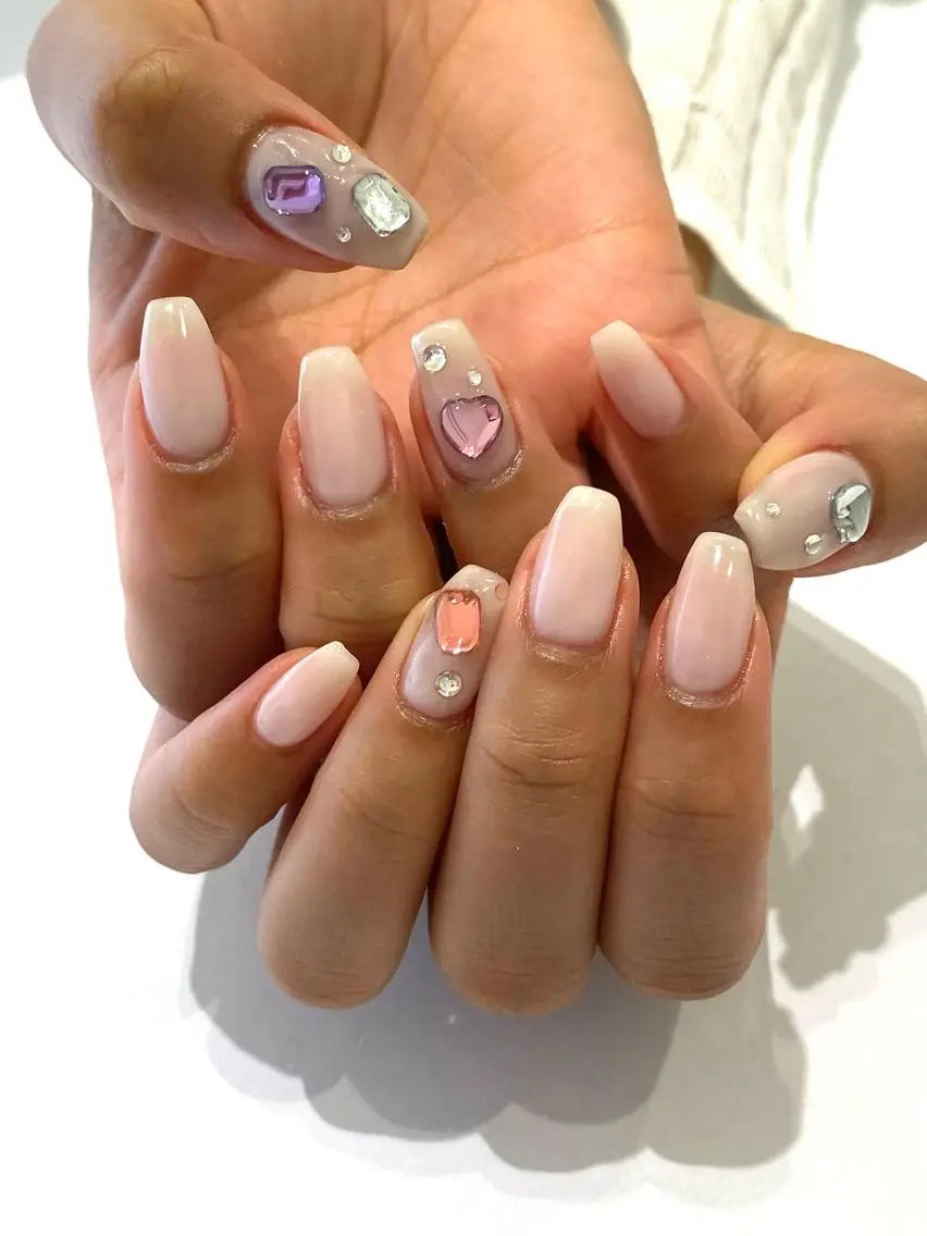ネイル キラキラネイル ハンドネイル Ann nailのネイルデザイン
