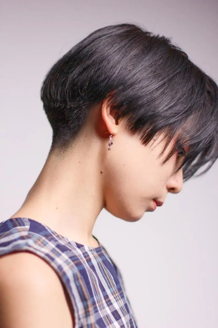 ショート カラー 松尾 泰伸のヘアスタイル