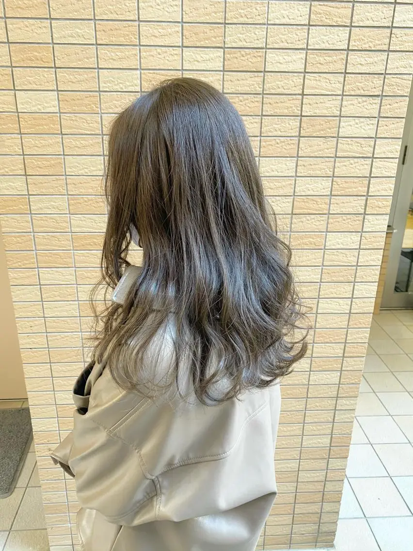 ロング カラー カット ヘアカラー トリートメント 韓国ヘア/ 髪質改善/縮毛矯正のヘアスタイル