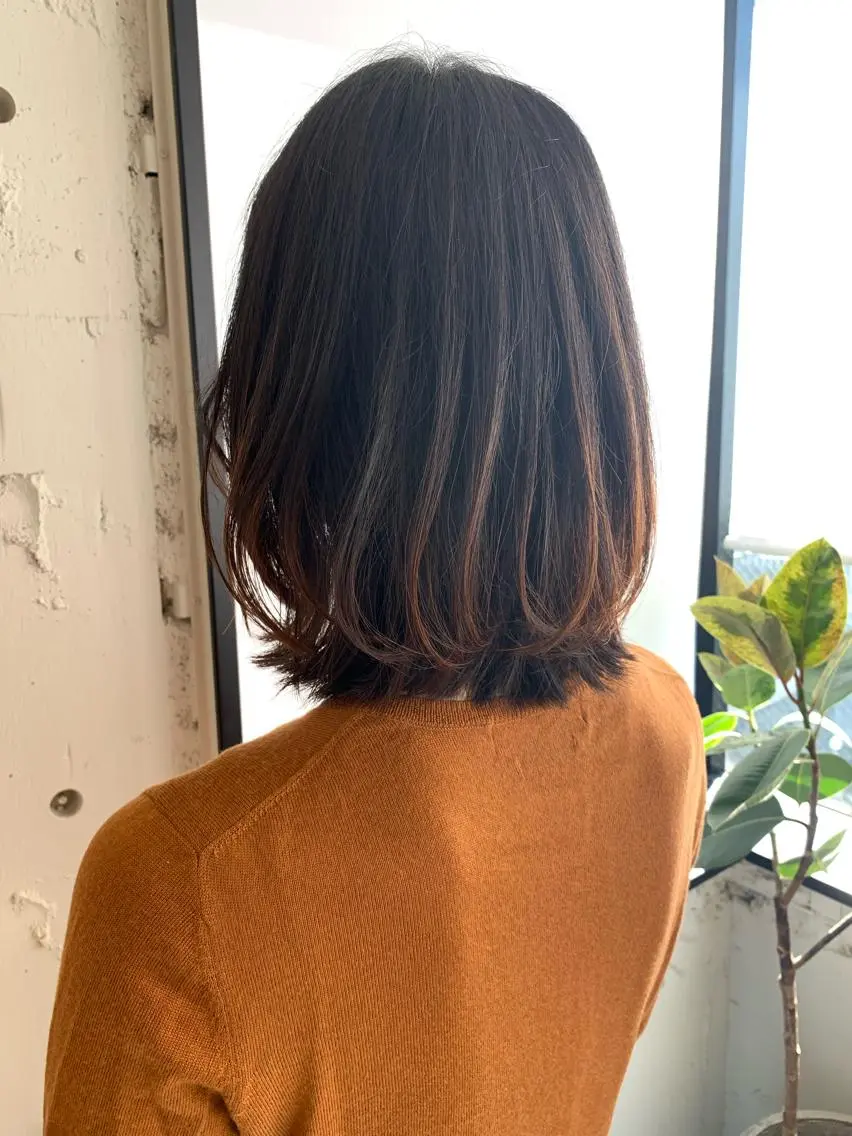 ミディアム カラー ヘアアレンジ レイヤーカット yuka .のヘアスタイル