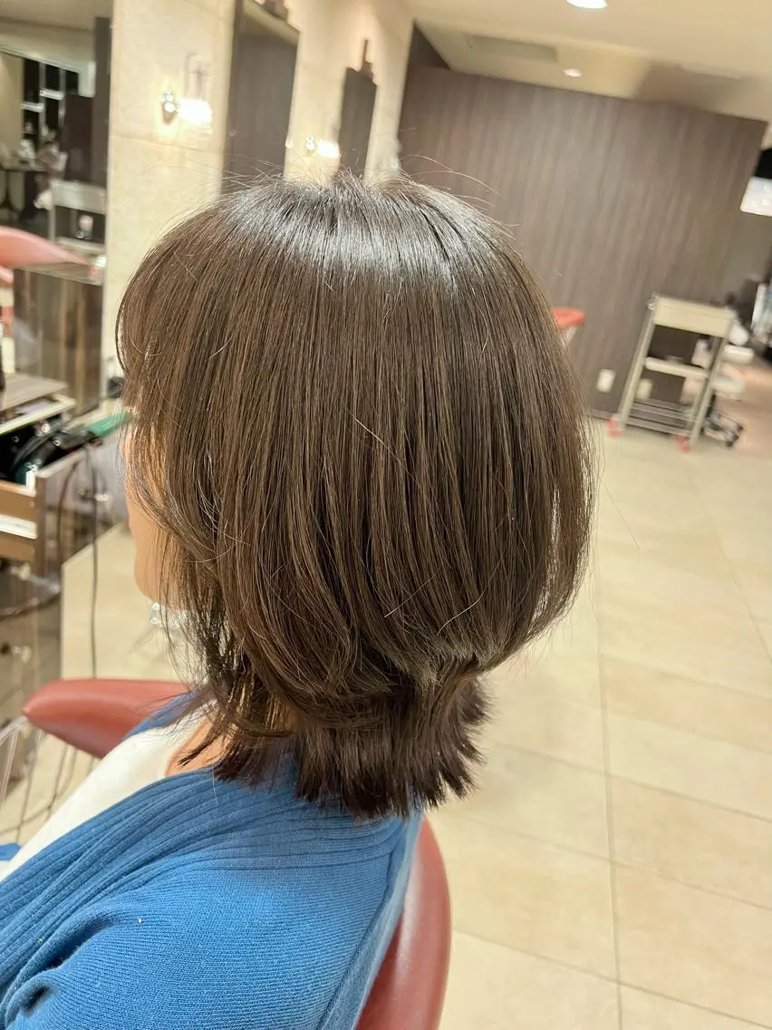 ミディアム ボブ くびれヘア レイヤーカット 鈴木 未羽のヘアスタイル